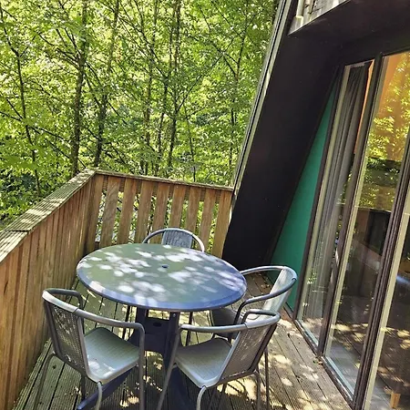 Charming In Durby With Patio *