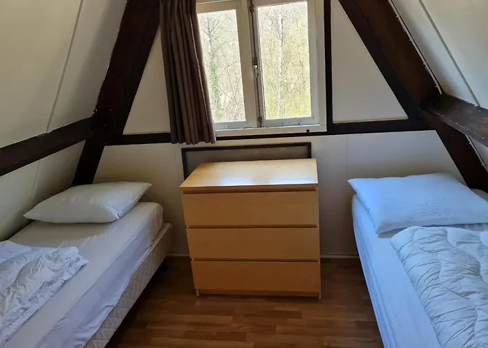 Charming In Durby With Patio Шале