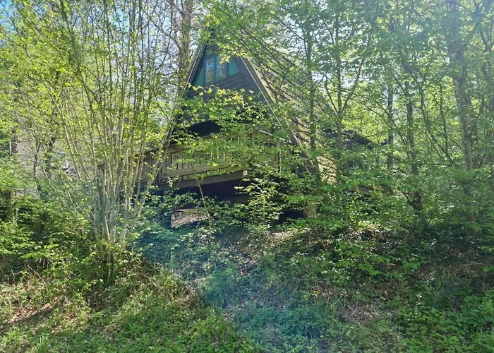 Charming In Durby With Patio Дюрбюи