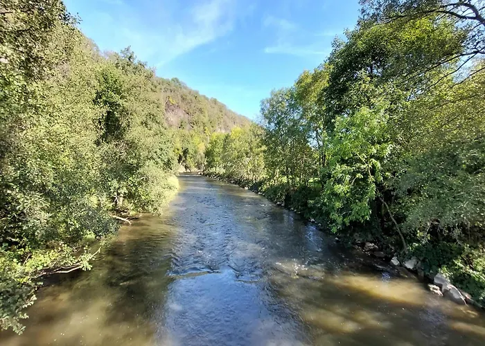 Шале Charming In Durby With Patio